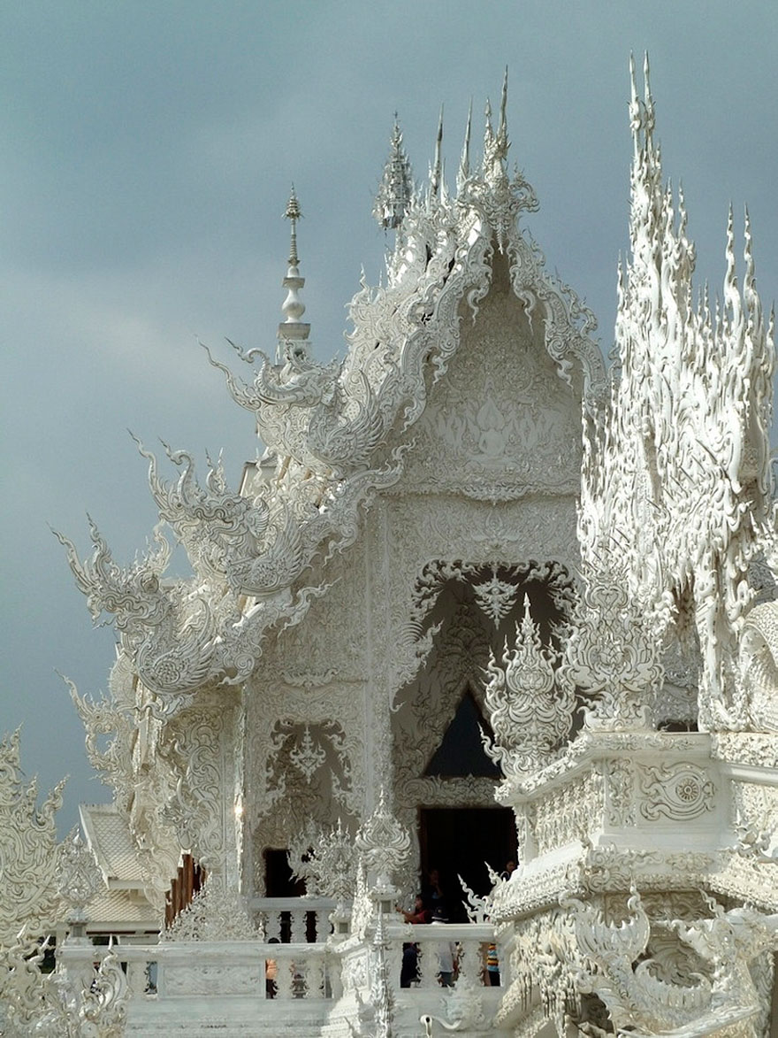 El Templo Blanco de Tailandia que parece que se ha caido del cielo 1