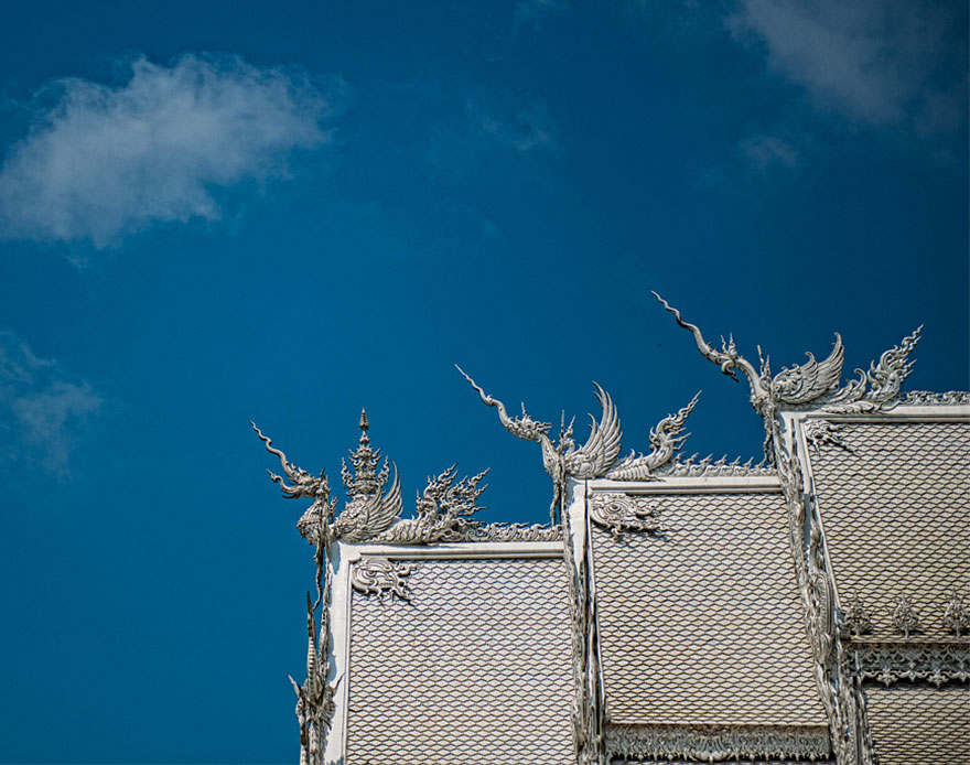 El Templo Blanco de Tailandia que parece que se ha caido del cielo 9