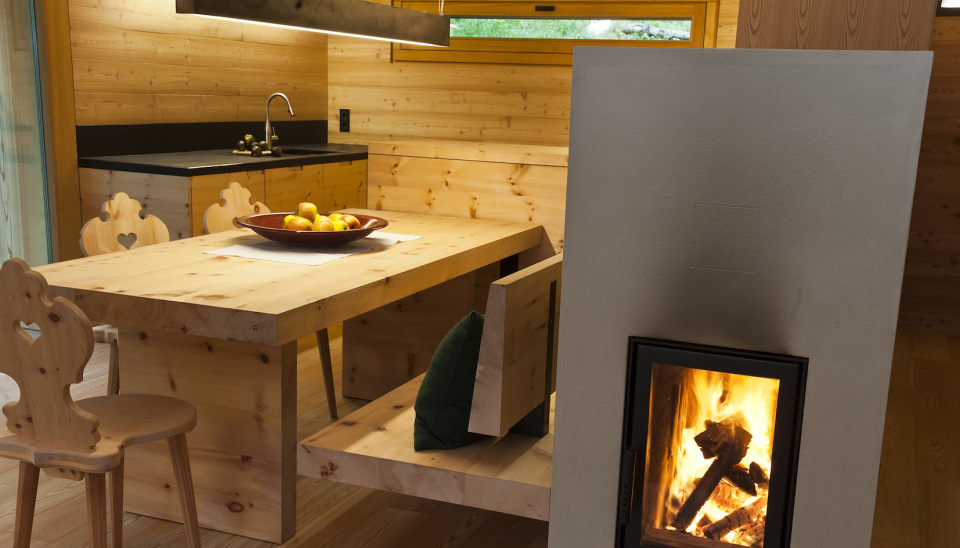 Refugio alpino hecho en madera con un toque moderno 9