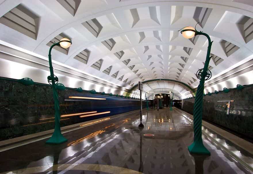 estacion de metro moderno 1