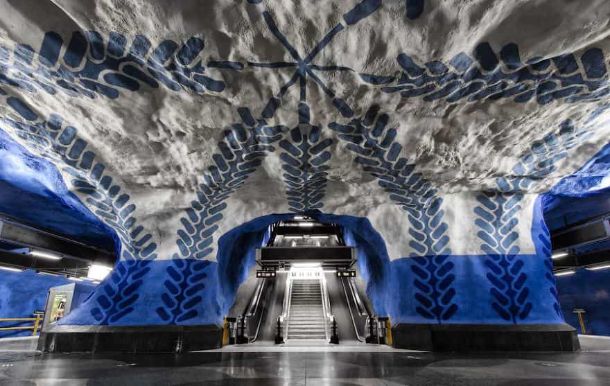 estacion de metro moderno 4