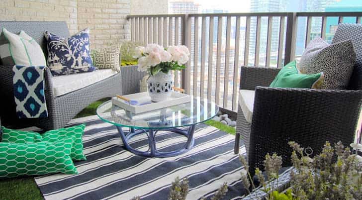 15 maravillosas ideas para decorar el balcón de tu casa ... Balcón Con Casas decoración