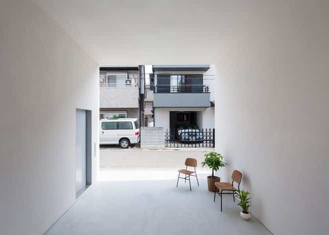 Casa minimalista japonesa garaje de la vivienda