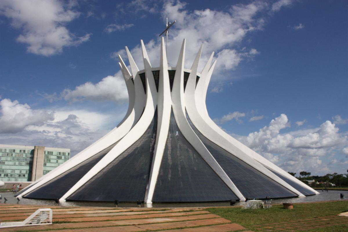 iglesias más impresionantes del mundo - Basilica de Brasilia
