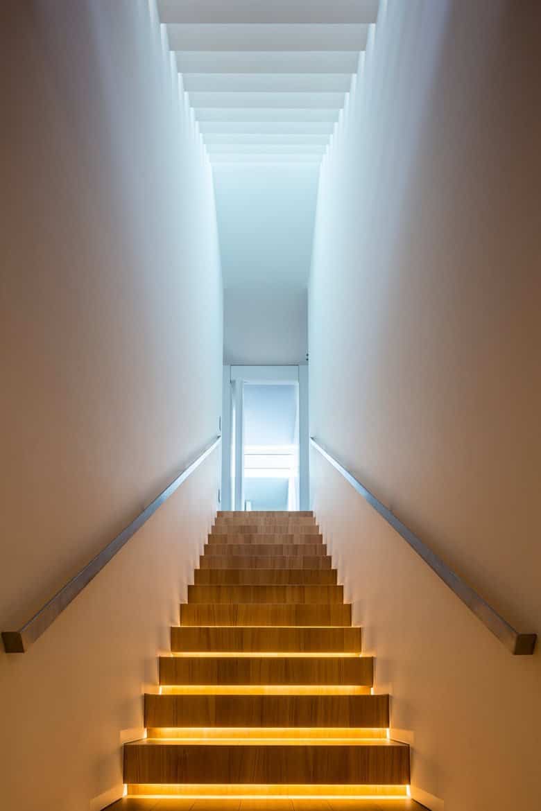 residencia moderna en Montebelluna - escaleras segunda planta
