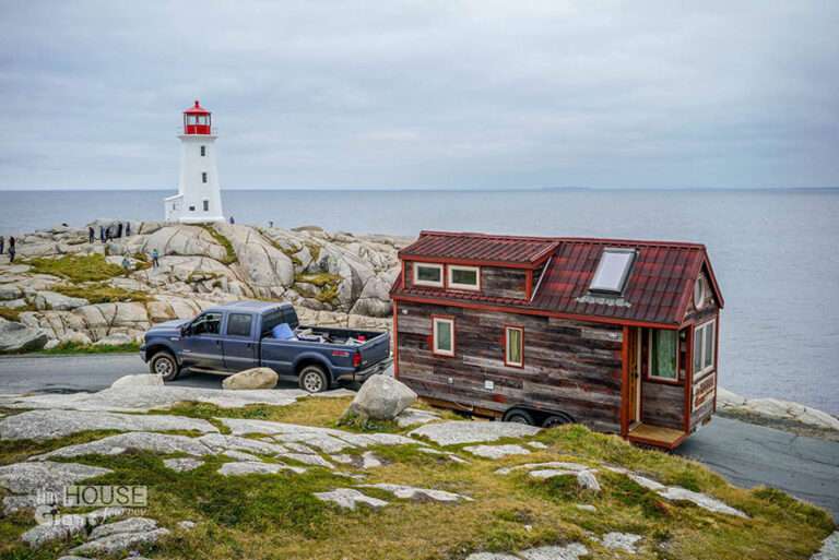 Una casa pequeña con ruedas para recorrer el mundo