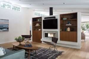 Reforman una casa de mediados de siglo en una moderna vivienda