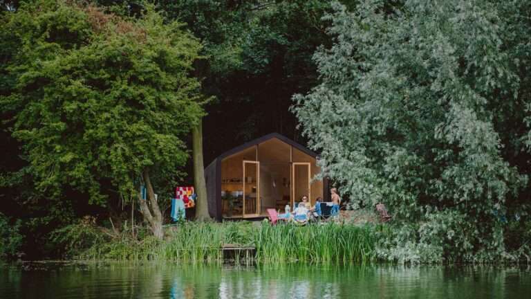 Wikkelhouse, una casa construida con cartón de manera sostenible