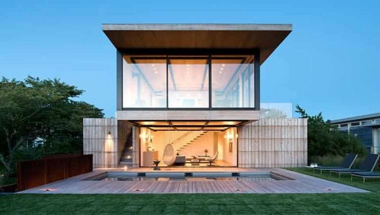 El diseño de esta casa de Nueva York está inspirado en las estaciones históricas de salvamento marítimo