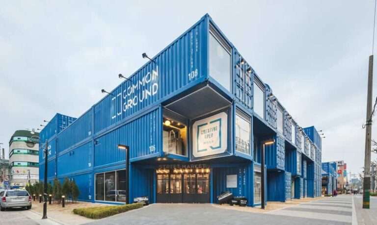 Common Ground, el centro comercial más grande del mundo hecho con contenedores