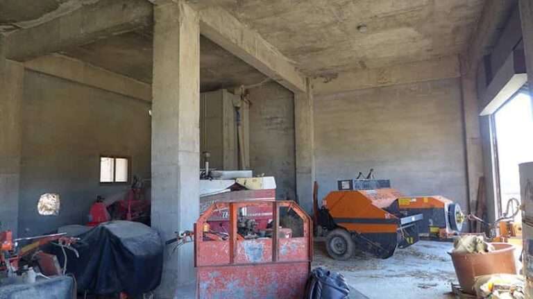 Cogen un viejo almacén abandonado y lo transforman en un loft para