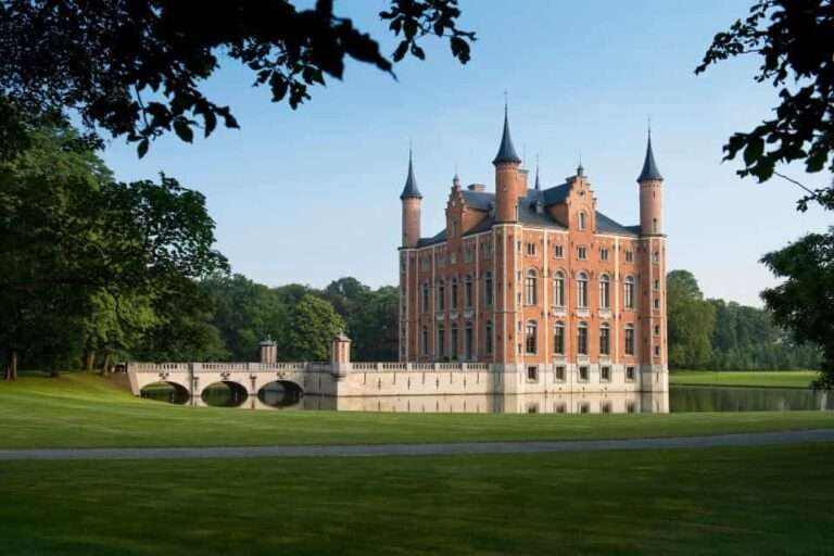 Ponen a la venta el castillo belga Kasteel van Olsene por 25 millones de euros