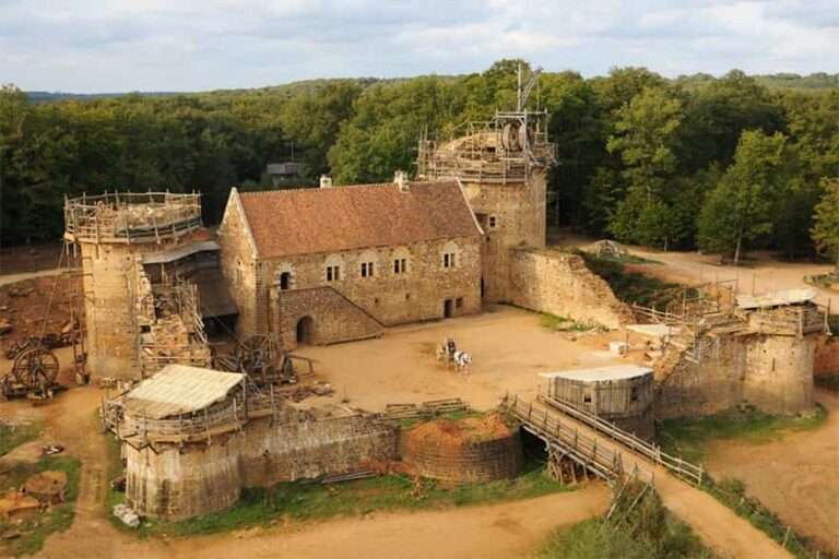 Construyen un castillo medieval utilizando técnicas antiguas, y el resultado es increíble
