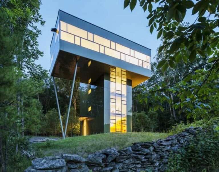 10 casas de cristal que ofrecen privacidad y vistas impresionantes