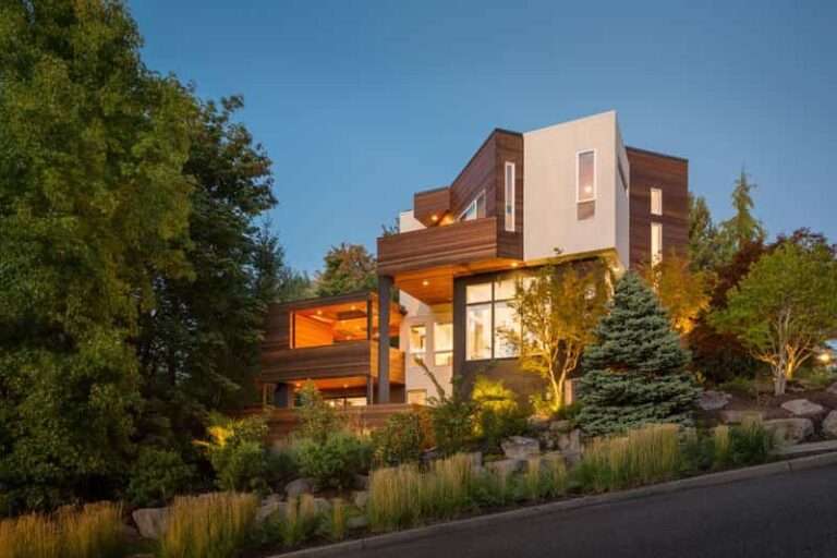 Profunda remodelación de esta casa de los años 90 en Portland