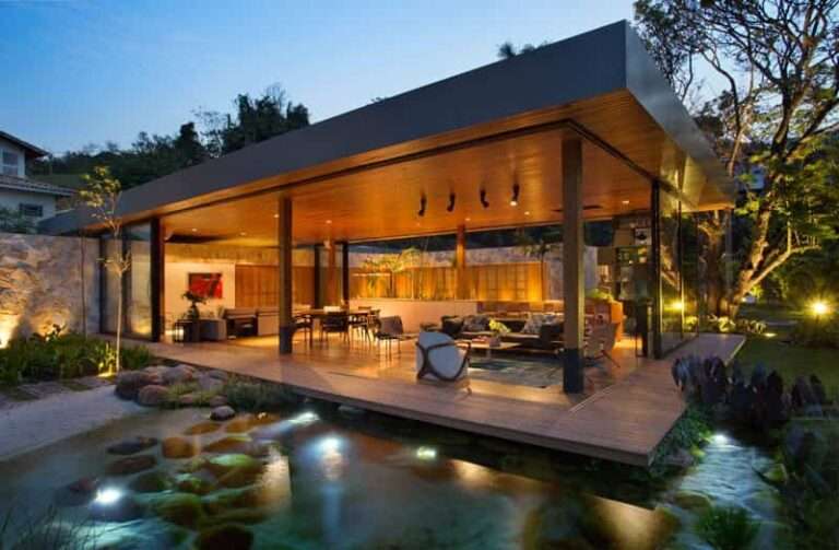 Of House, una moderna casa diseñada por Otto Felix