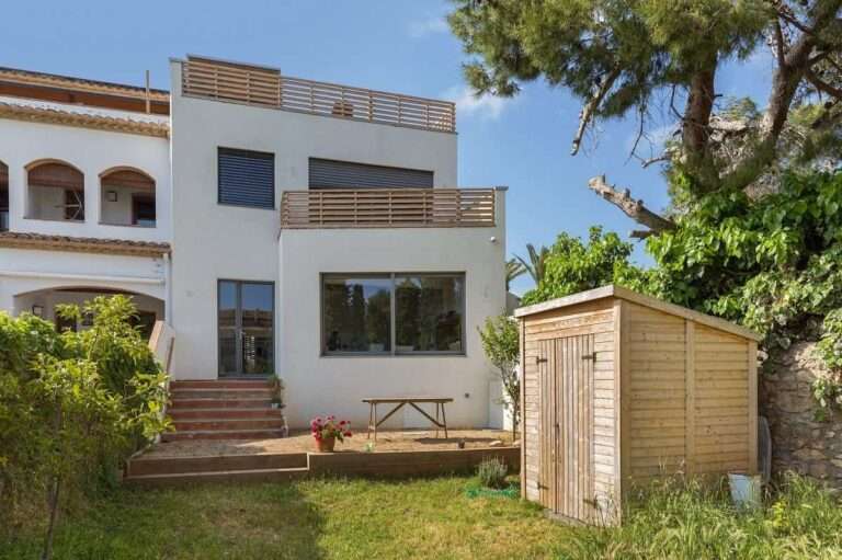 ARQUIMA diseña una casa urbana que apuesta por la sostenibilidad