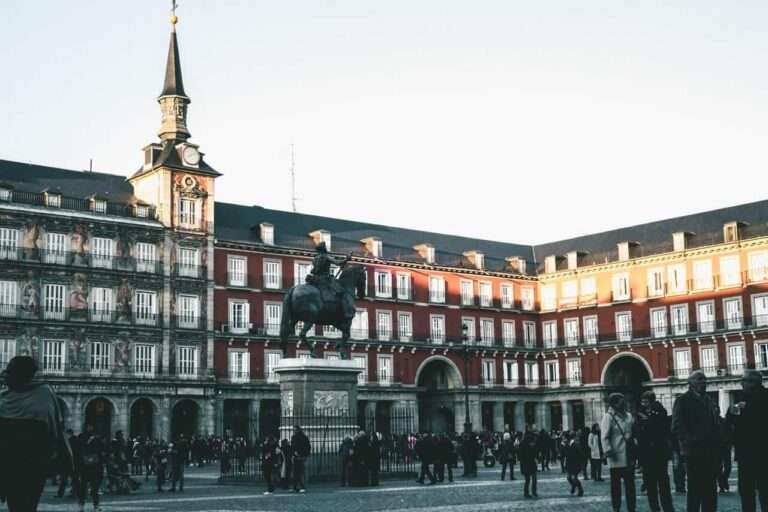 La Construcción en el Siglo XXI: Centenar de Empresas Prescriben en Madrid