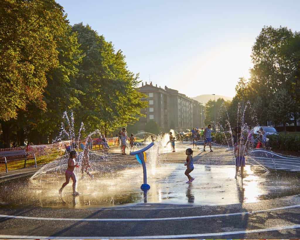 parques de agua urbanos una solucion divertida y sostenible