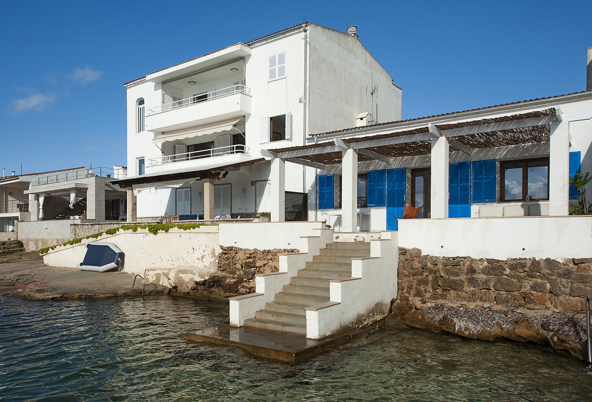 Antigua casa de pescadores en Mallorca se convierte en una vivienda biopasiva