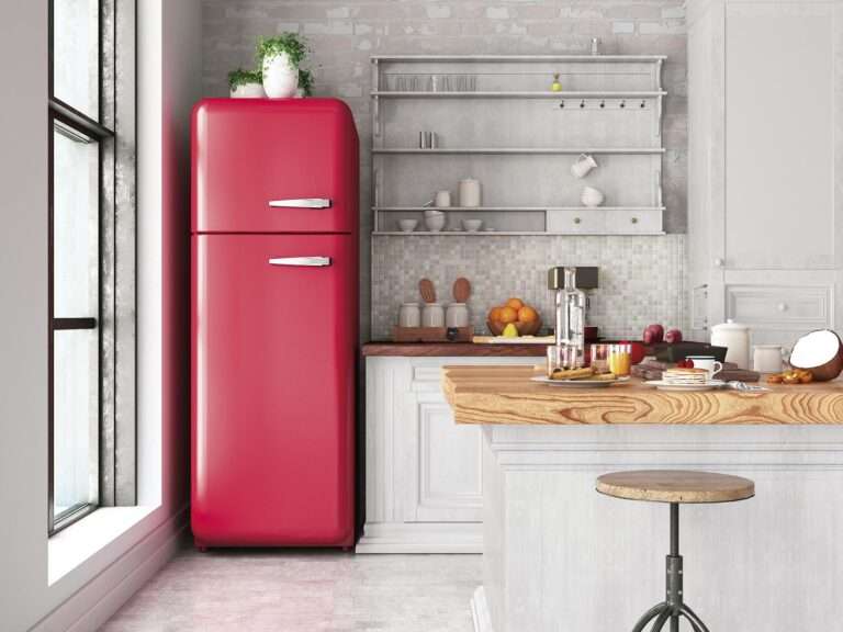 ¿Cuál es el mejor lugar para colocar el frigorífico en la cocina?