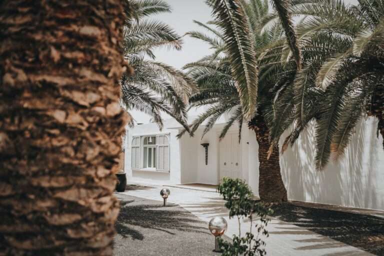 Villa Amonita: arquitectura consciente en Lanzarote con cerámica de APE Grupo