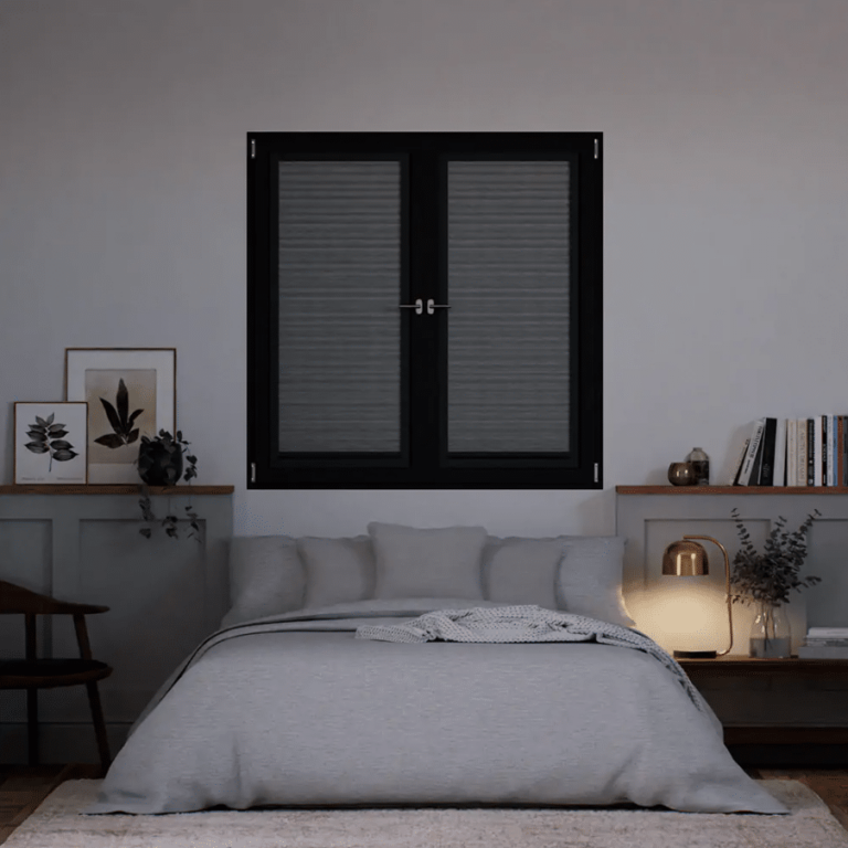 Cortinas Plisadas de Oscuridad Total: El Aislamiento Perfecto para tu Hogar