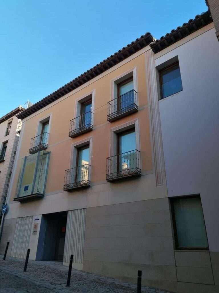 Arquitectura Resiliente: Estrategias para el Calor Extremo en Castilla-La Mancha