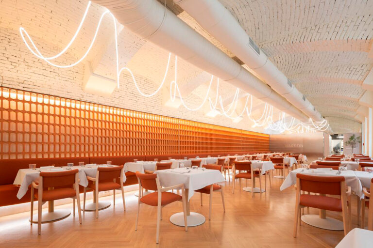 El Mediterráneo hecho materia en el corazón de Bratislava con WOW Design