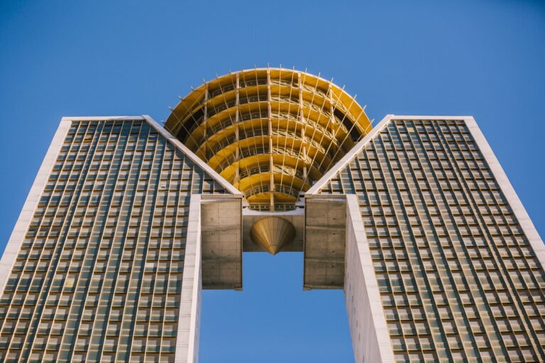 Comenza lidera el cálculo estructural del viento en barandillas de vidrio con un servicio técnico de referencia