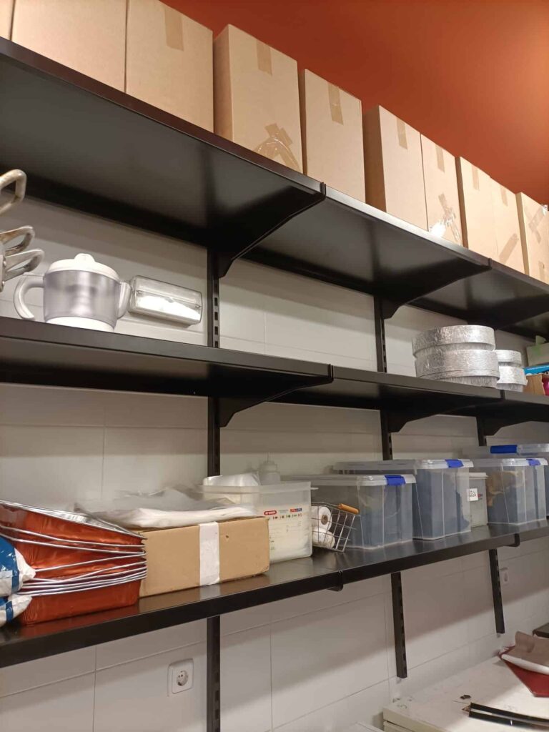 Carlos Astibia: La Revolución de la Industria de Estanterías en Navarra