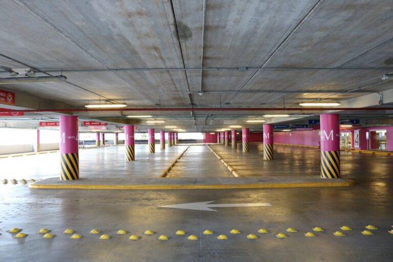 Humix: Innovación Sin Obras para Combatir la Humedad en Parkings y Comunidades