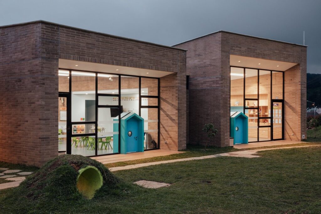 iluminacion de la Escuela Preescolar Sagrado Corazon Montemayor 1