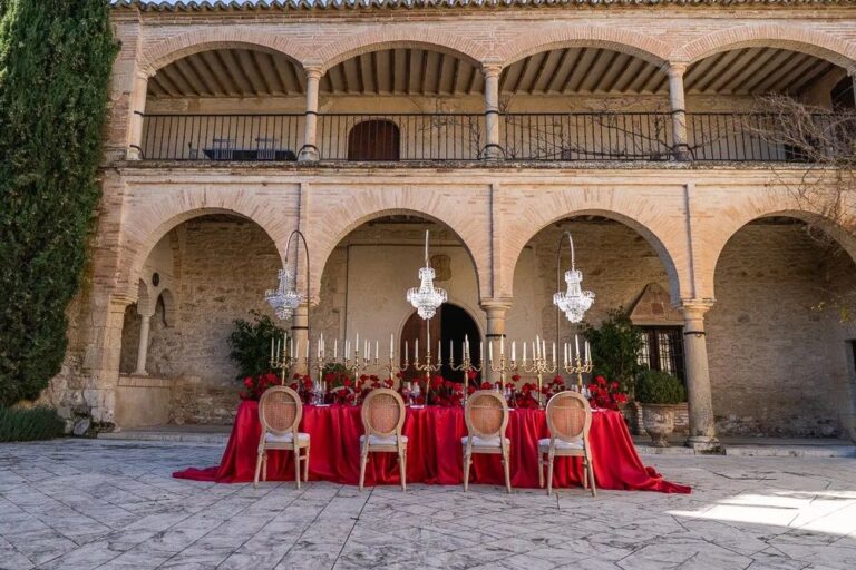 Lujo en Celebraciones Andaluzas: El Alemán y su Exclusivo Alquiler de Mobiliario para Eventos