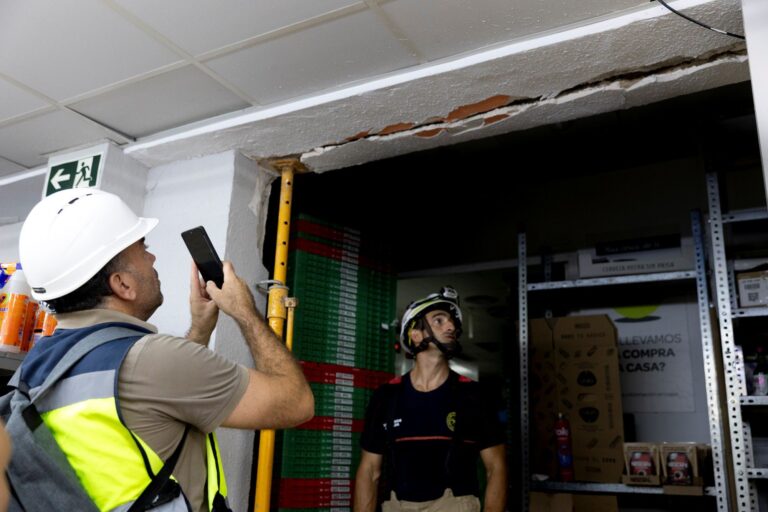 Arquitectos Técnicos y Bomberos Evaluaron Miles de Incidencias en Edificios de Granada